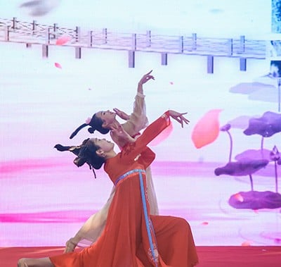 CPHI & PMEC China - performance on stage