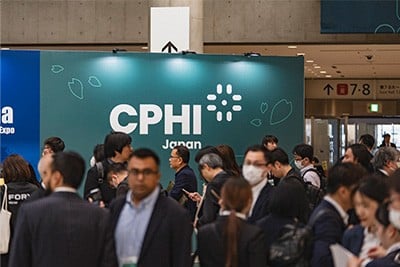 Pharma individuals greeting each other at CPHI Japan